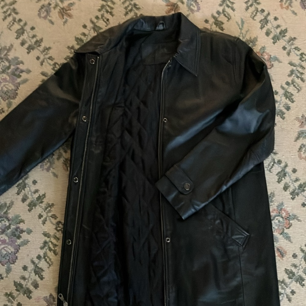 Leather jacket - Picture 2 of 7